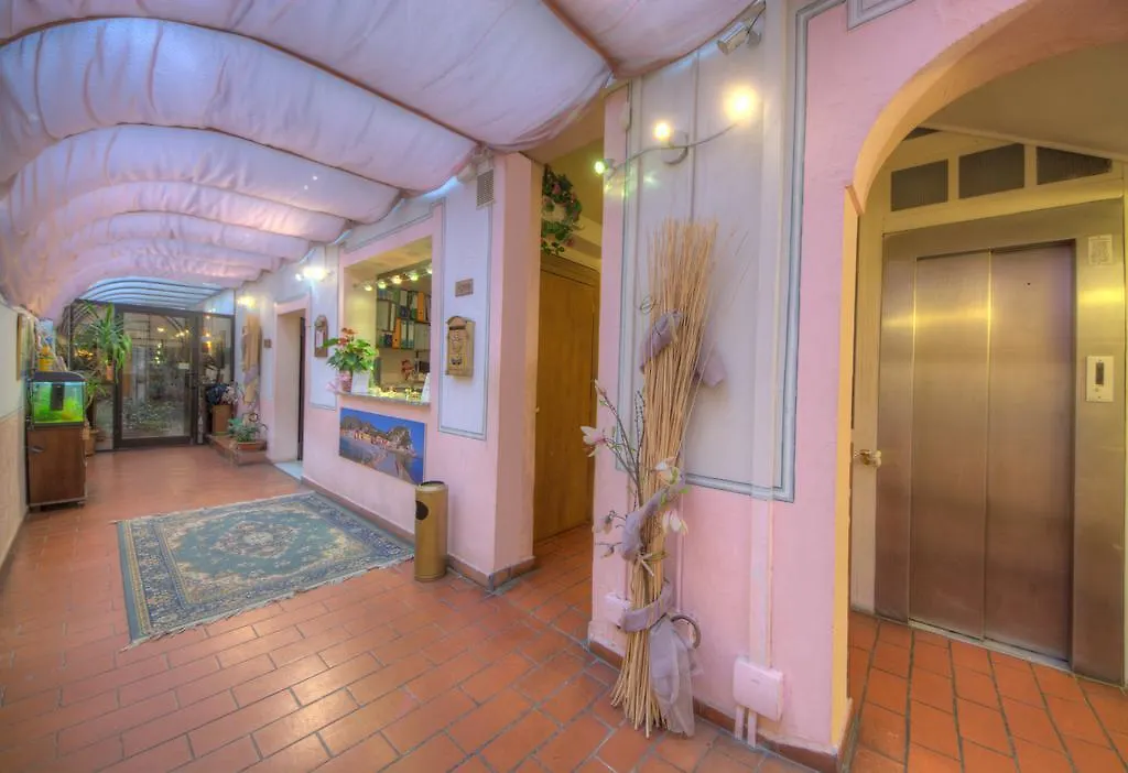 Hotel Savoia Finale Ligure 3*,  Italy